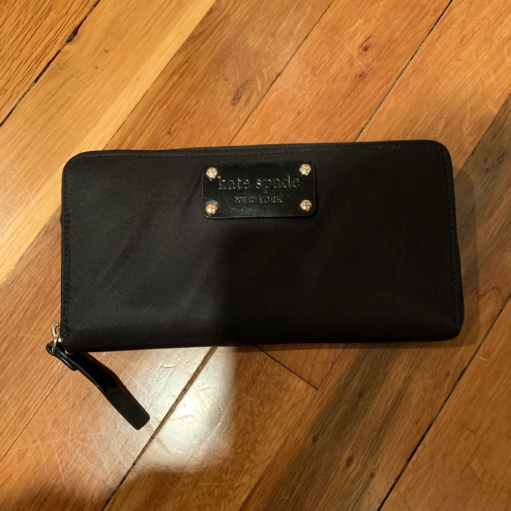 Kate spade zip wallet